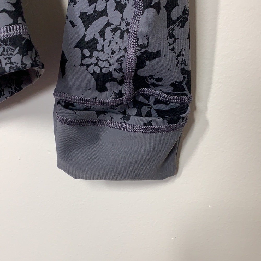 Lululemon Jacket pattern NWOT - Picture 3 of 4